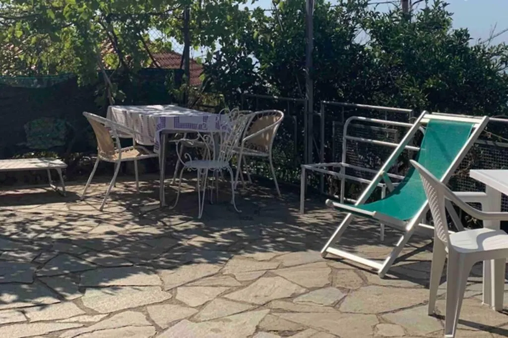 Appartamento alloggio privato a 5 min dal mare Borgio Verezzi